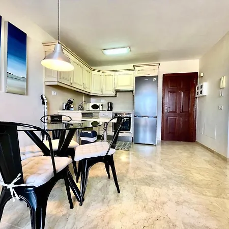In With Panoramic Views *