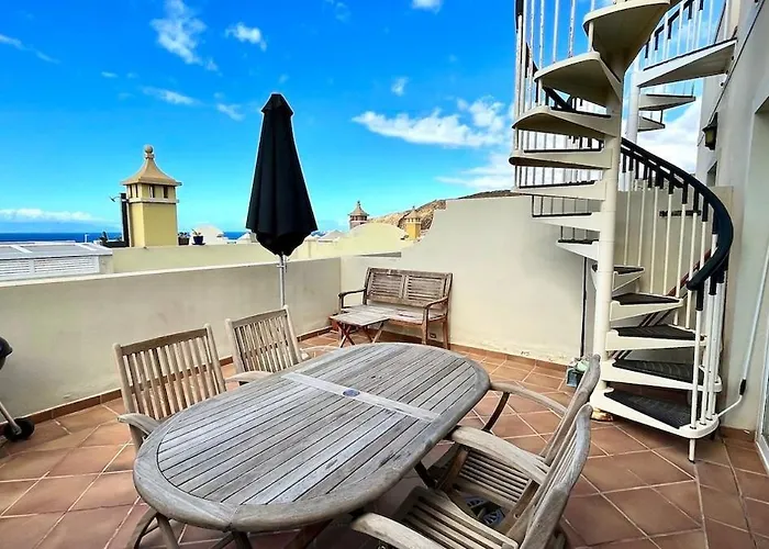 In With Panoramic Views *