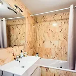 In With Panoramic Views *